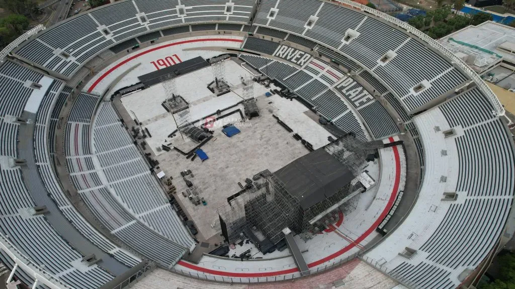 El cobertor y el escenario no se desmontarán hasta que terminen los recitales. (Foto: La Página Millonaria)