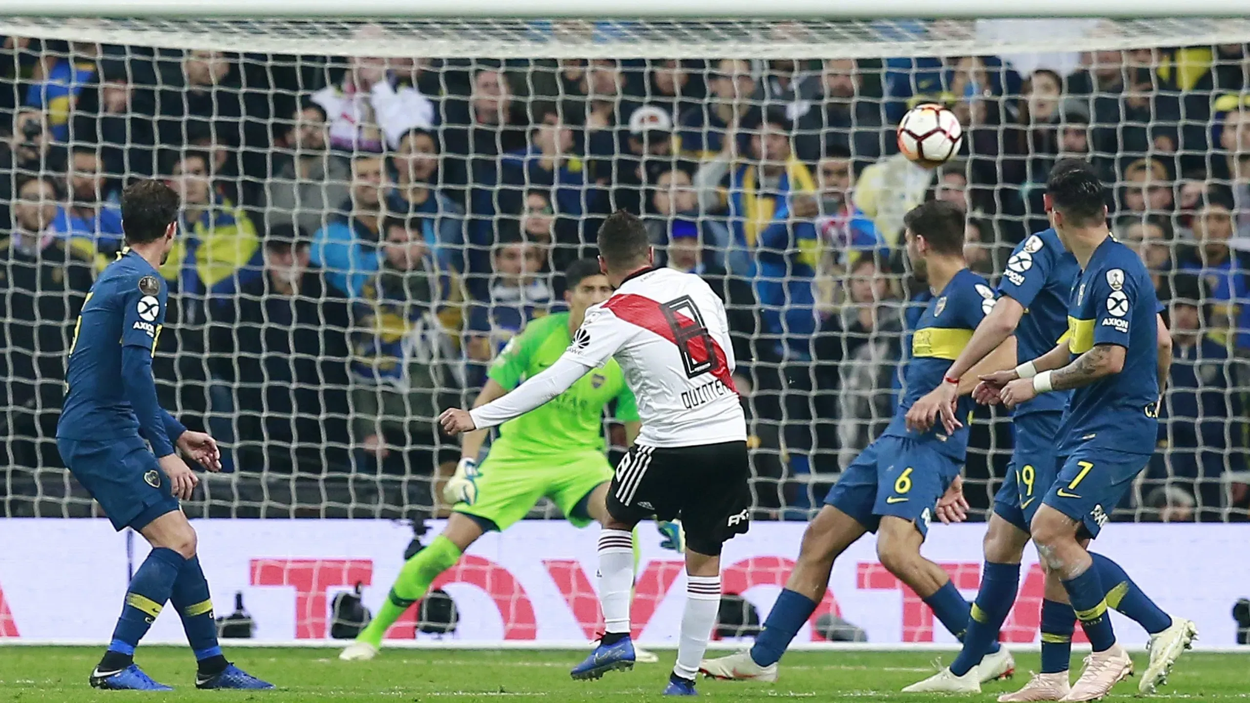 Juanfer Quintero y su golazo a Boca. (Getty)