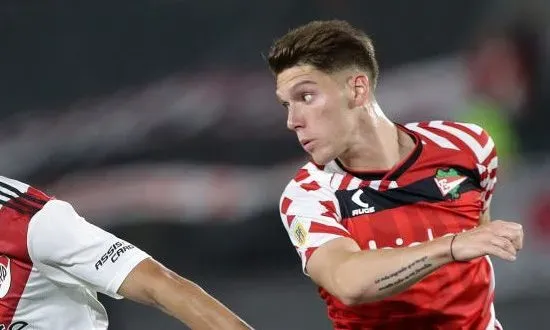 Rollheiser jugando ante River por el torneo local. (Foto: Getty).