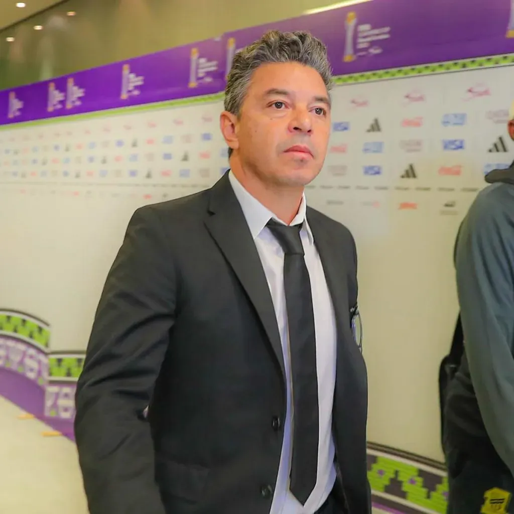 Gallardo llegando al Mundial de clubes. (Prensa: Ittihad).