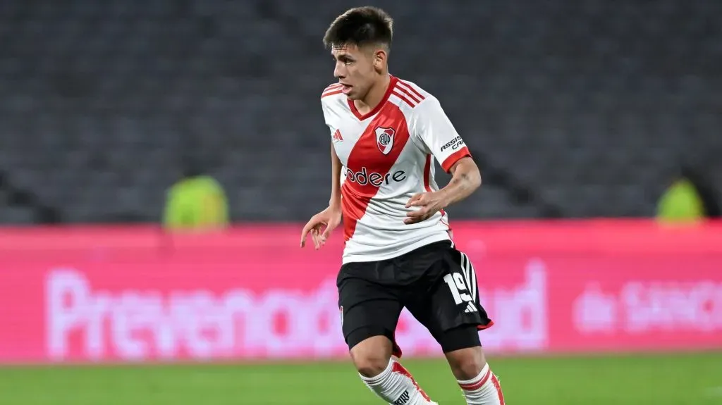 ¿Echeverri es titular contra Rosario Central? (Foto: Getty).