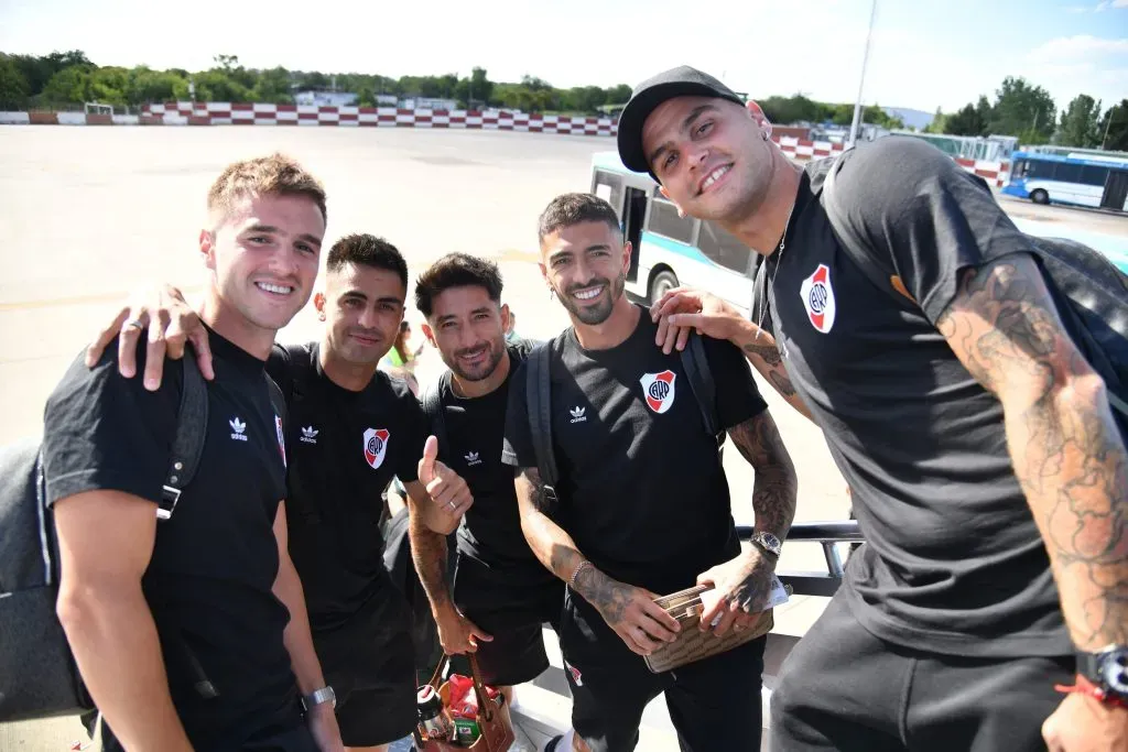 El plantel de River viajó a Santiago del Estero para jugar ante Rosario Central el Trofeo de Campeones