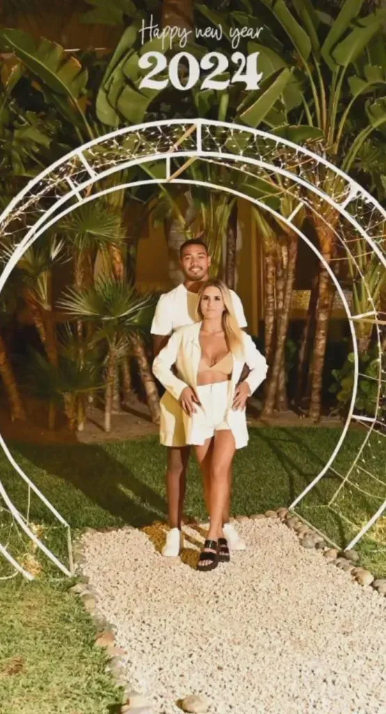 David Martínez junto a su pareja