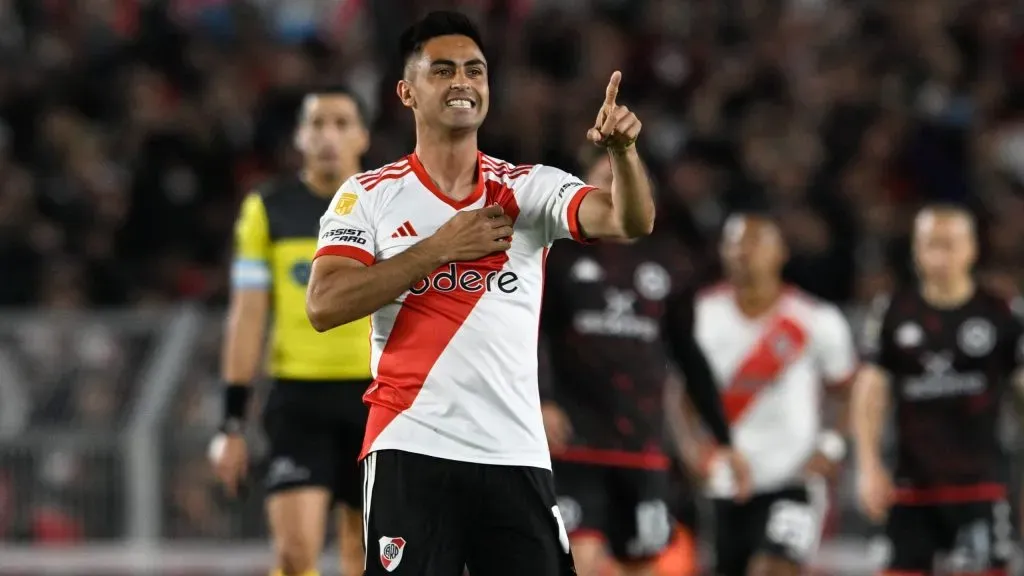 Pity Martínez estará seis meses sin jugar.