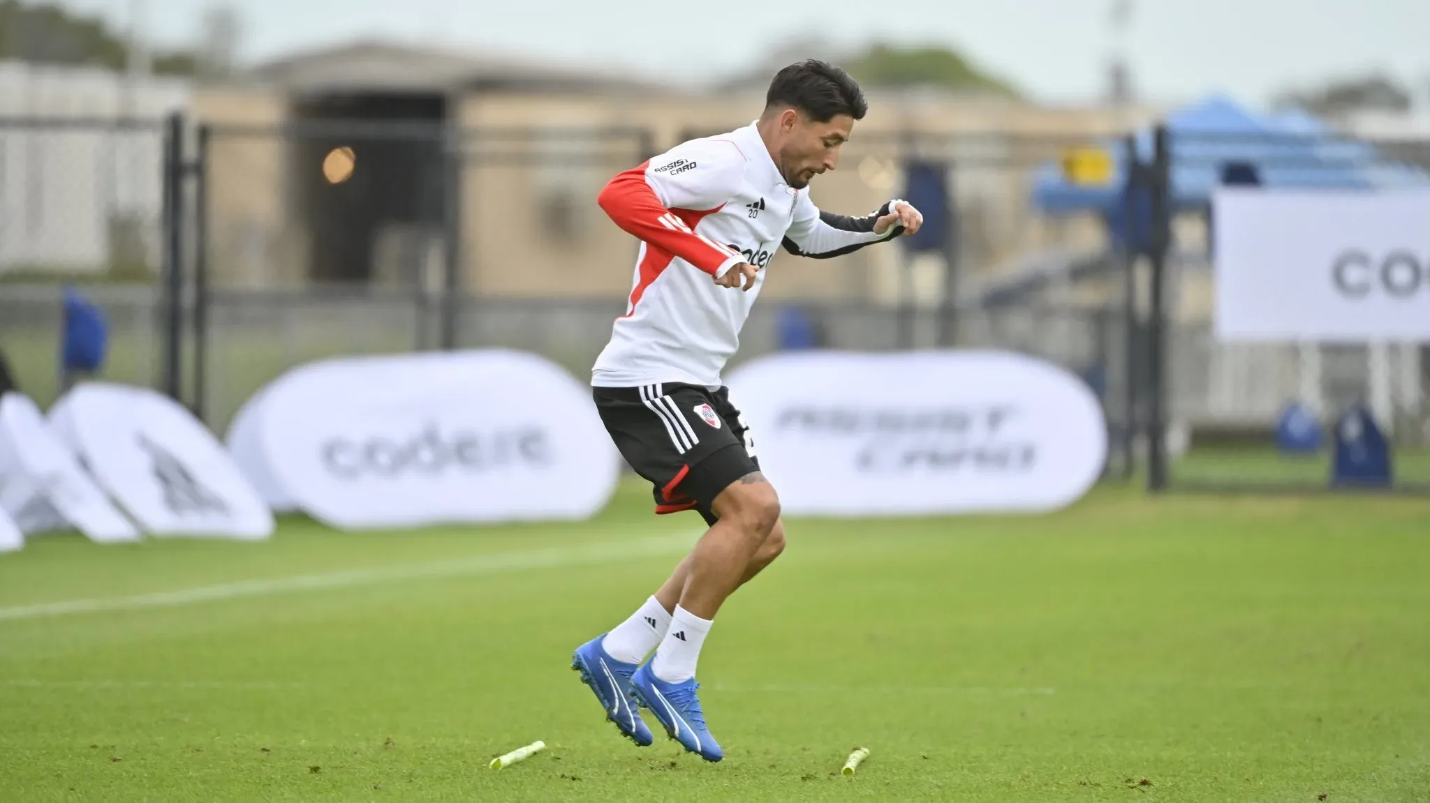 Casco prepara la vuelta. (prensa River)