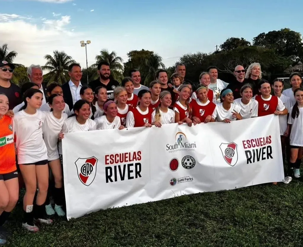 River inauguró una academia en Miami y Jorge Brito dijo presente junto a Matías Patanián.