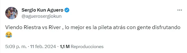 La publicación del Kun Agüero en medio del partido de River en la cancha de Deportivo Riestra.