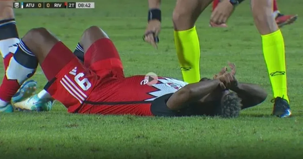 Miguel Borja se podría perder el Superclásico.