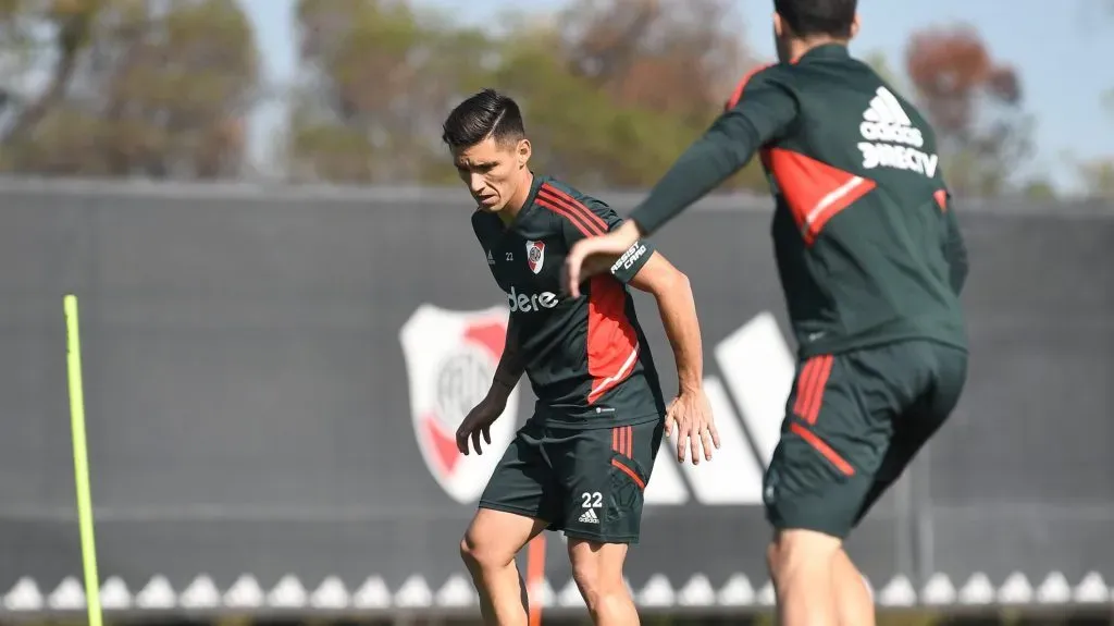 Demichelis podrá contar con Kranevitter. Foto: Prensa River.