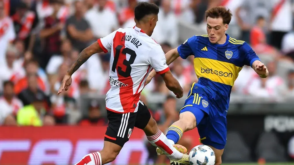 Enzo Díaz no tuvo un buen partido ante Boca. (Getty)