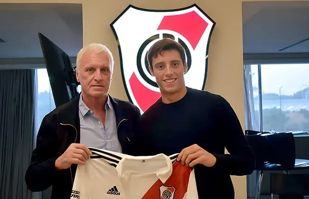 Santiago Beltrán tiene contrato con River hasta el 31 de diciembre de 2025.