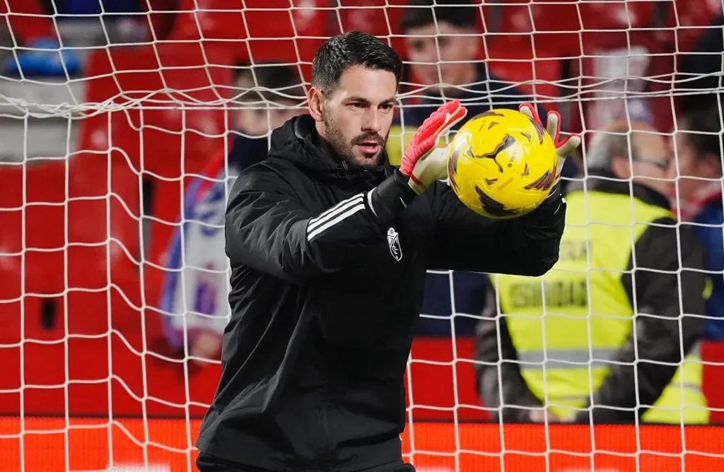 Augusto Batalla tendría que volver a River el 1° de julio si Granada desciende.