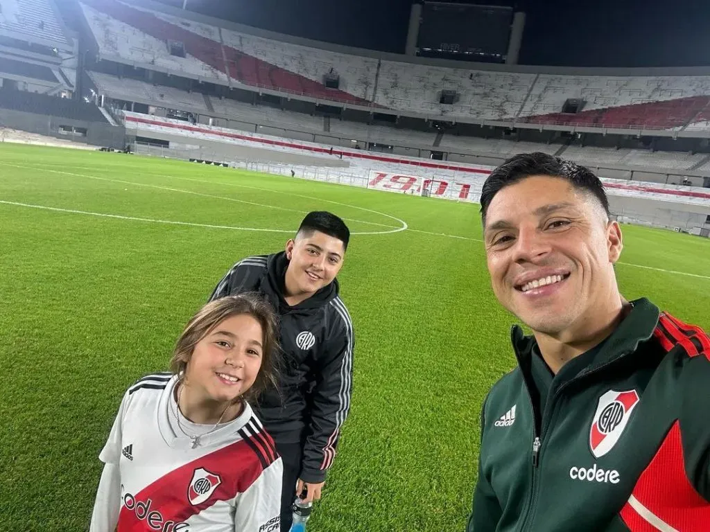 Enzo, Santiago y Pía Pérez. Hinchas de River. (INSTAGRAM: @enzonicolasperez35).