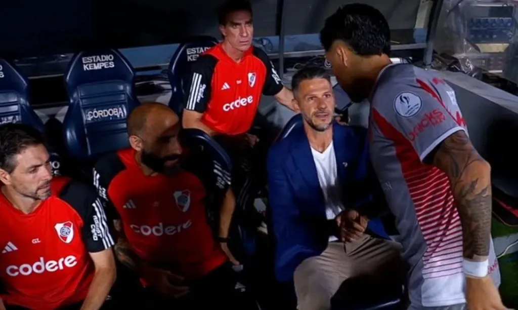 El saludo de Enzo Pérez a Martín Demichelis.