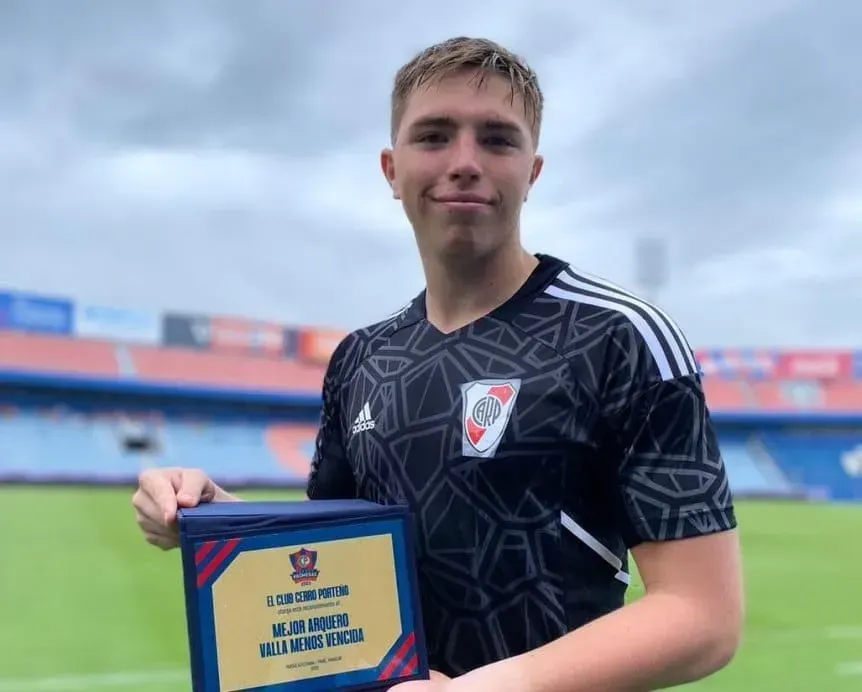 Jeremías Martinet, elegido mejor arquero del cuadrangular “Promesas Sub 20” (Foto: Instagram)