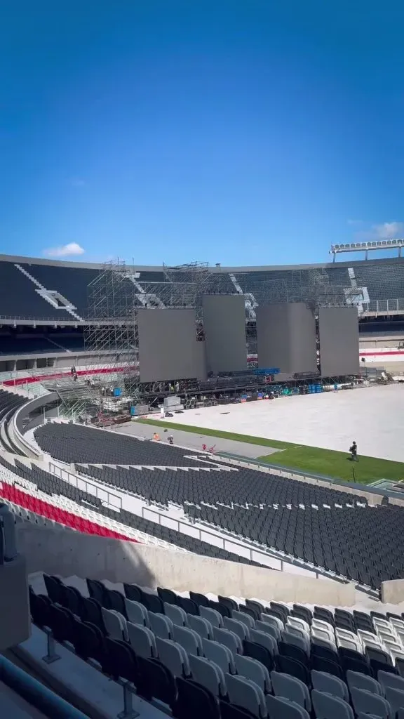 Comenzaron a descubrir el Monumental. (X: @ObrasRiverPlate)