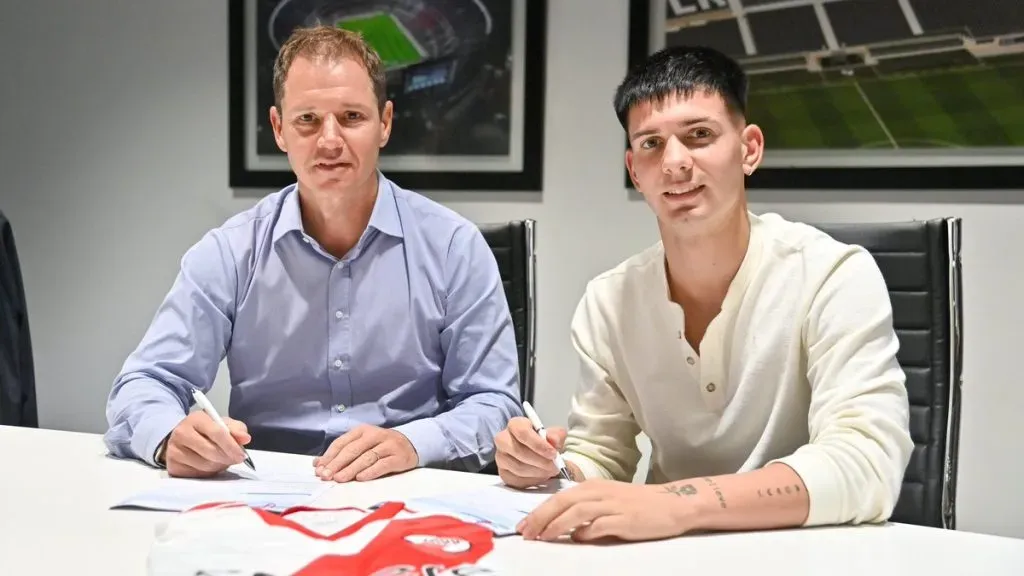 Franco Mastantuono extendió su vínculo con River.