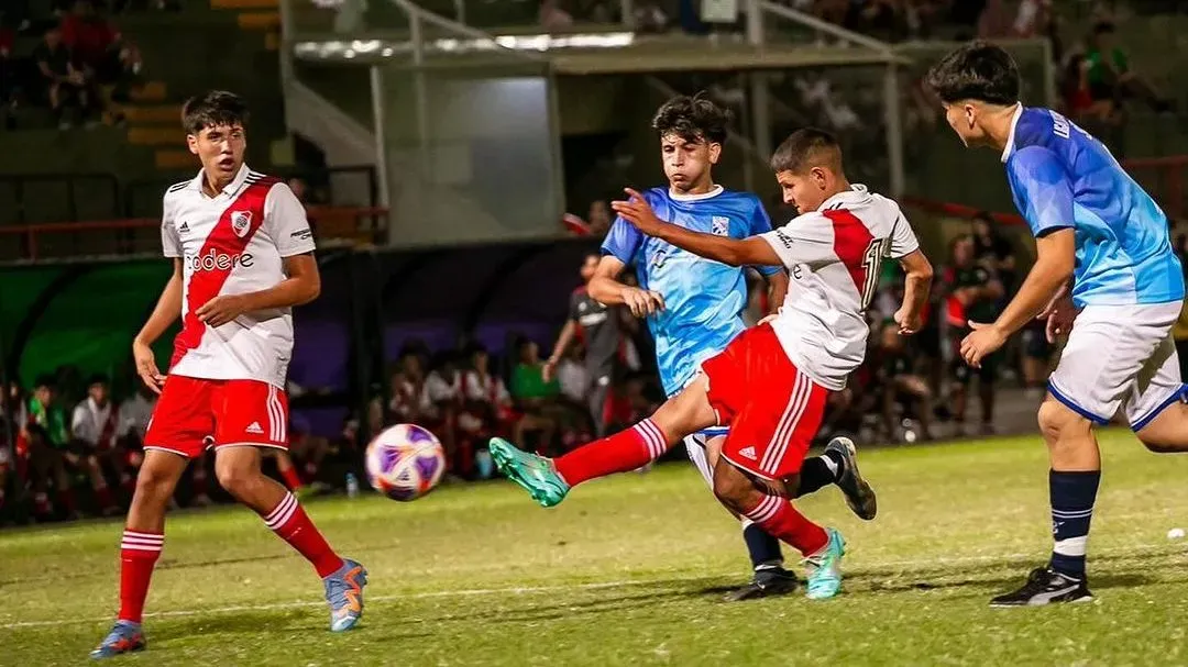 Tobías Bacar convirtió en su debut. (IG: Tobias._Baccar)