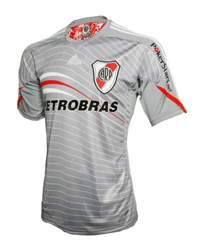 Se usó muy poco y no tuvo la aceptación de los hinchas. Apenas un puñado de partidos antes de que quede en el olvido.