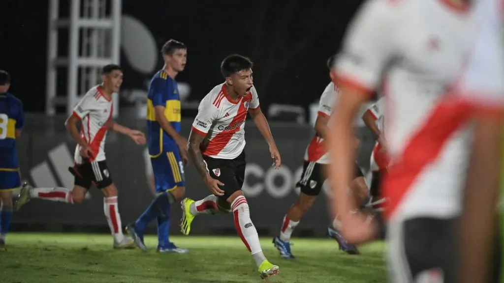 Ruberto convirtió un doblete ante Boca en Reserva.