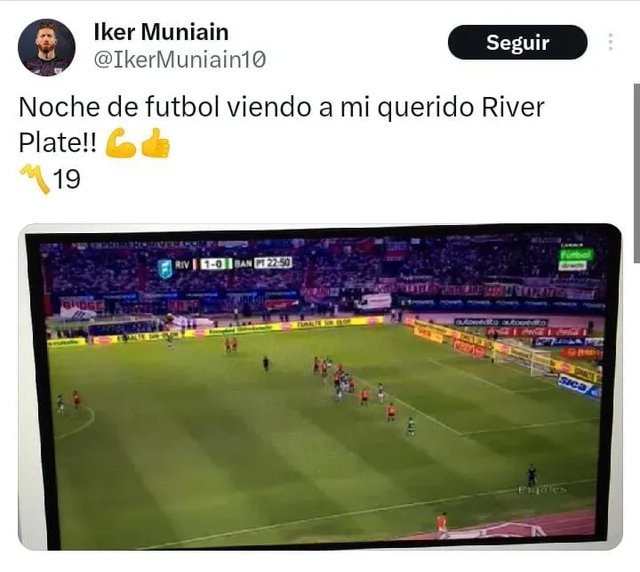 Muniain viendo a River. (Foto: Twitter).