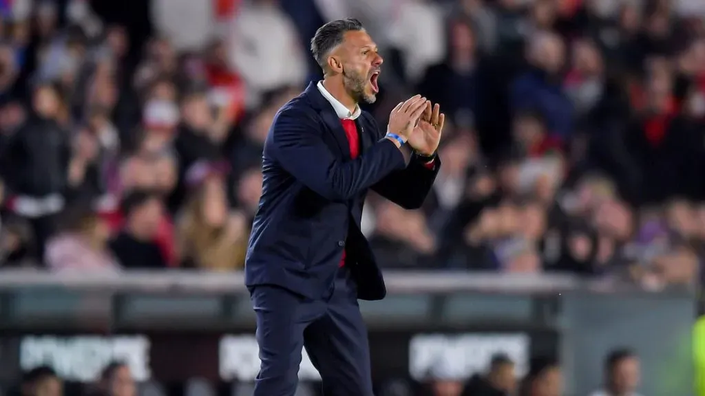 Demichelis no le escapó a los silbidos que recibió antes del encuentro en el Monumental.