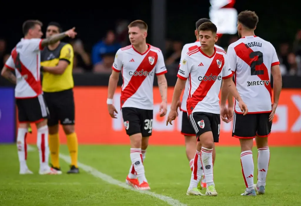River perdió con Deportivo Riestra en una actuación humillante.