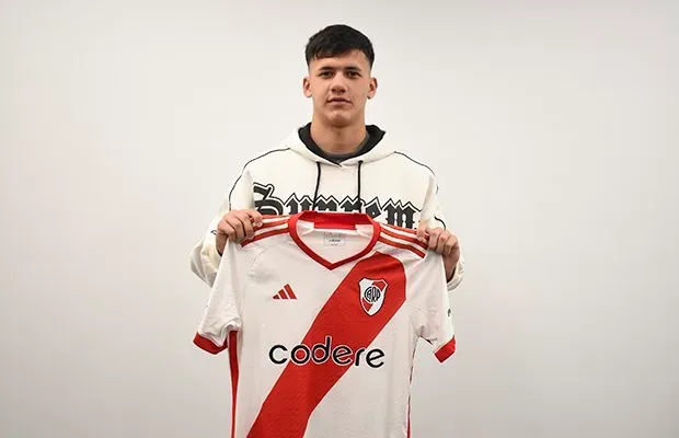 Juan Cruz Meza, de 16 años, firmó hasta diciembre de 2026.