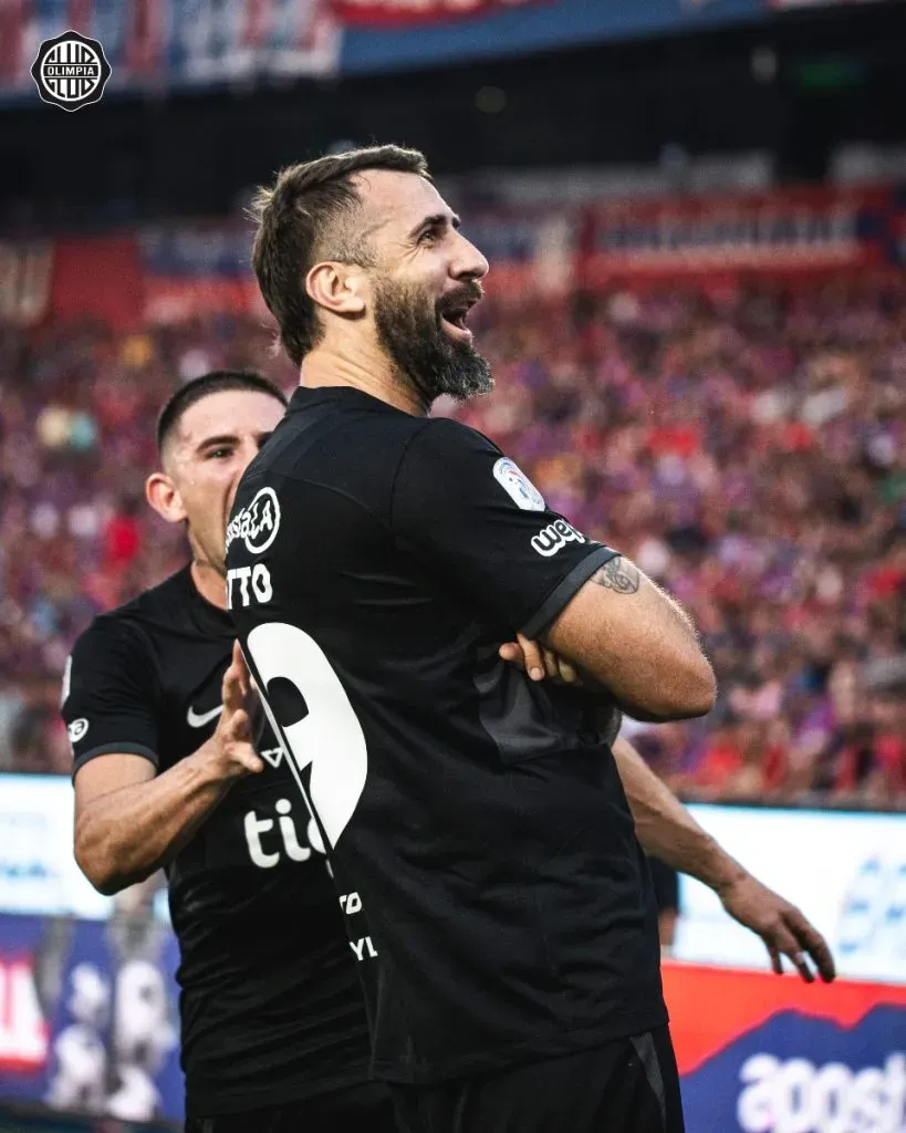 Un Oso suelto en Paraguay. (Foto: Prensa Olimpia).