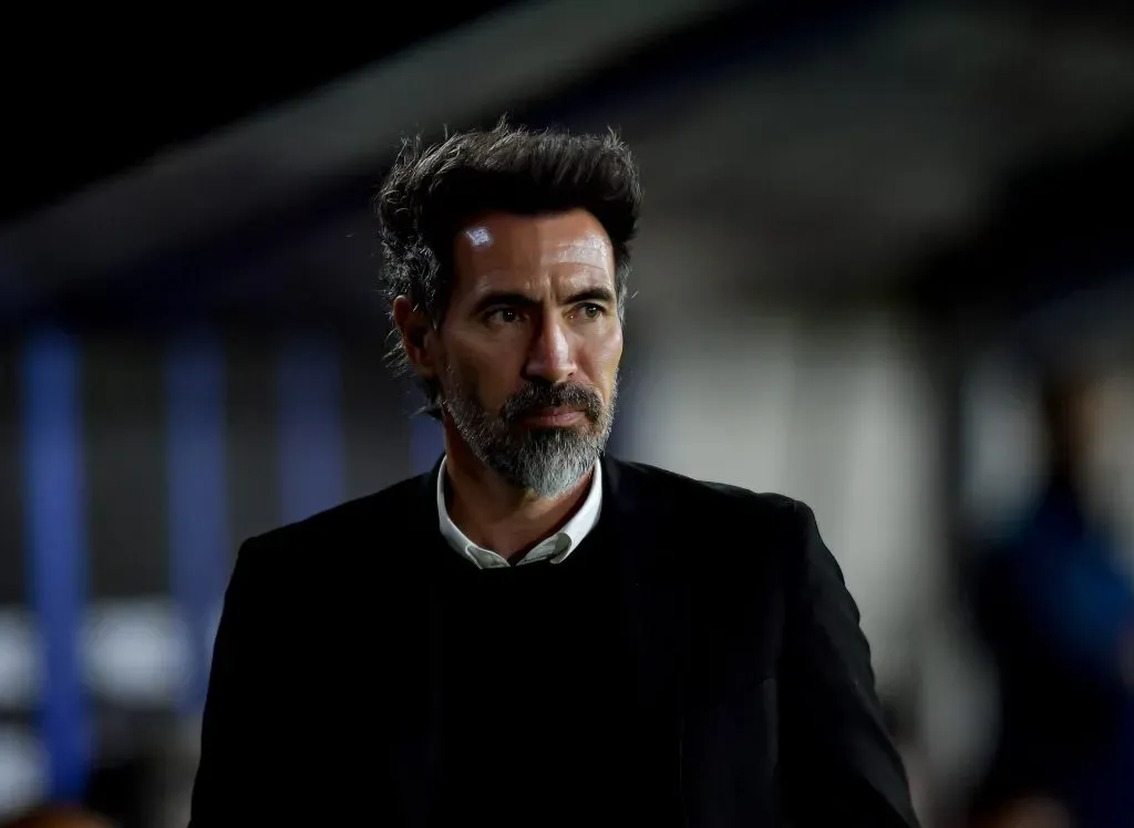 Eduardo Domínguez, DT de Estudiantes de La Plata, quiere a un defensor de River. Foto: Getty