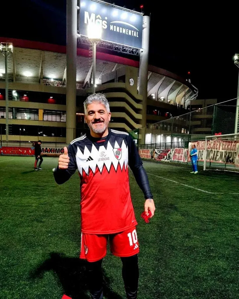 Pulgar arriba para el Burrito después del triunfo ante All Boys. (Foto: Trinchera Millonaria)