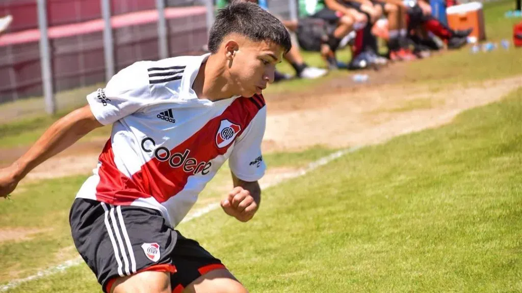 Felipe Esquivel en las inferiores de River.
