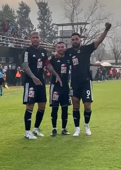 Gonzalo Castro (medio), el histórico de Riestra.