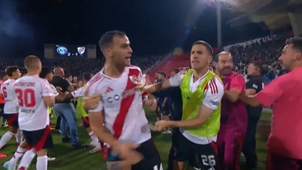 Leandro González Pírez, expulsado en medio de los incidentes en Mendoza