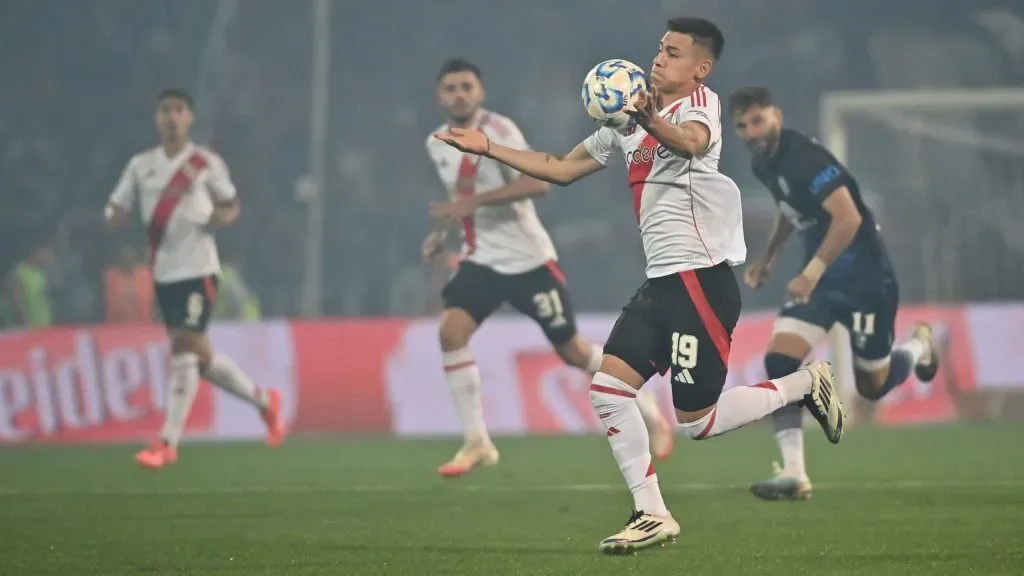 River no estuvo a la altura en Mendoza y se despidió de la pelea por el título.