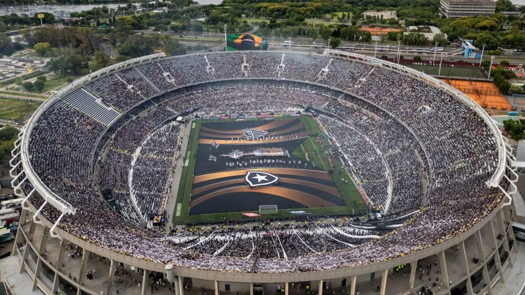 Imagen del estadio Monumental durante la final de la Copa Libertadores 2024 entre Botafogo y Atlético Mineiro (FOTO: Tomas Cuesta/Getty Images).
