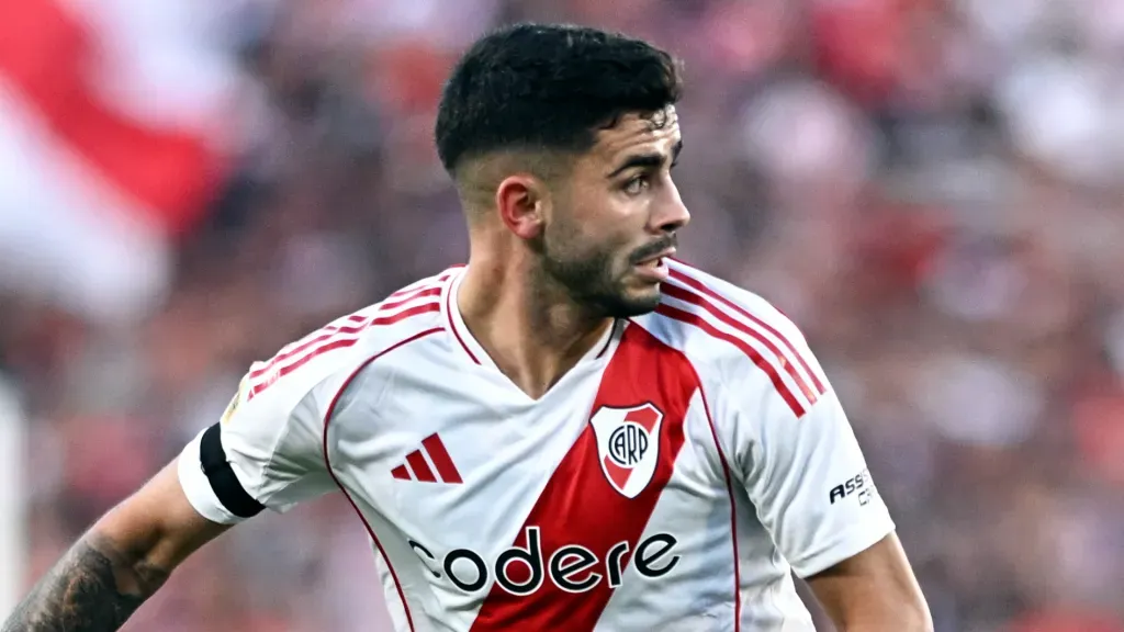 Santiago Simón podría volver al once de River.