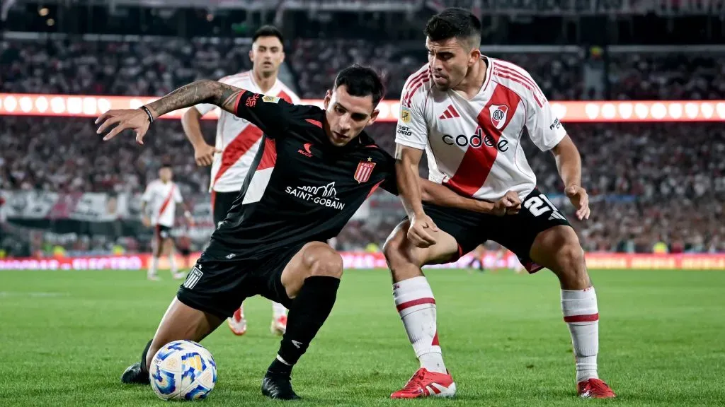 River tropezó ante Estudiantes en el Monumental.