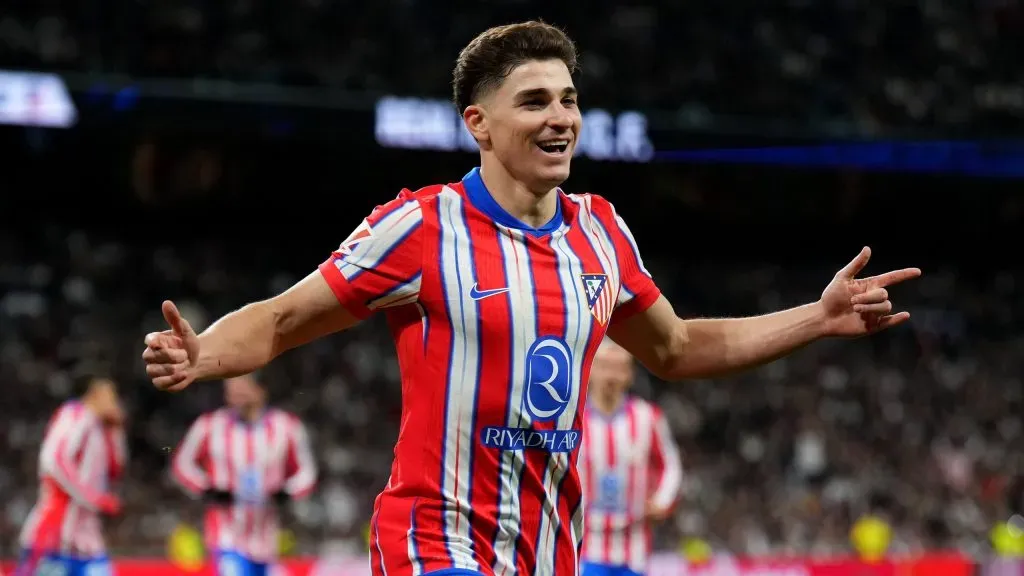 Julián Álvarez viene de convertirle a Real Madrid por LaLiga.