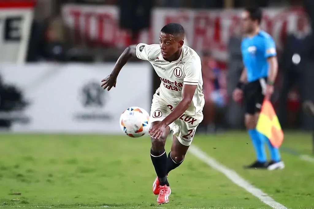 Universitario se prepara para jugar vs. River. (Getty)