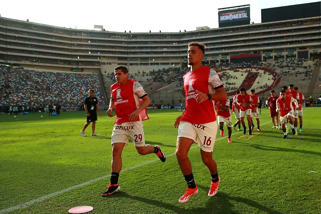 Universitario jugará con aforo reducido frente a River. (Getty Images)