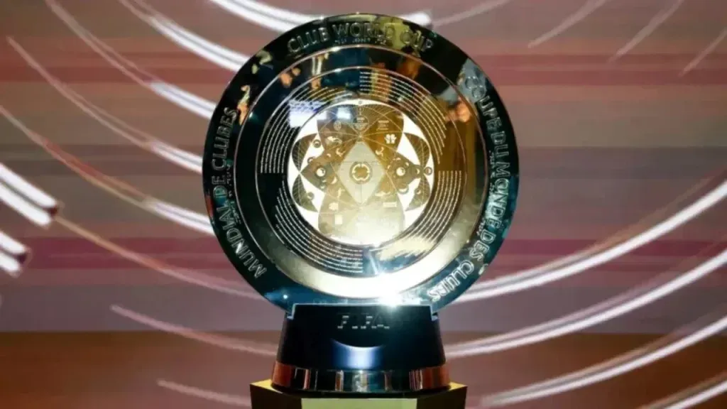 El trofeo del Mundial de Clubes.