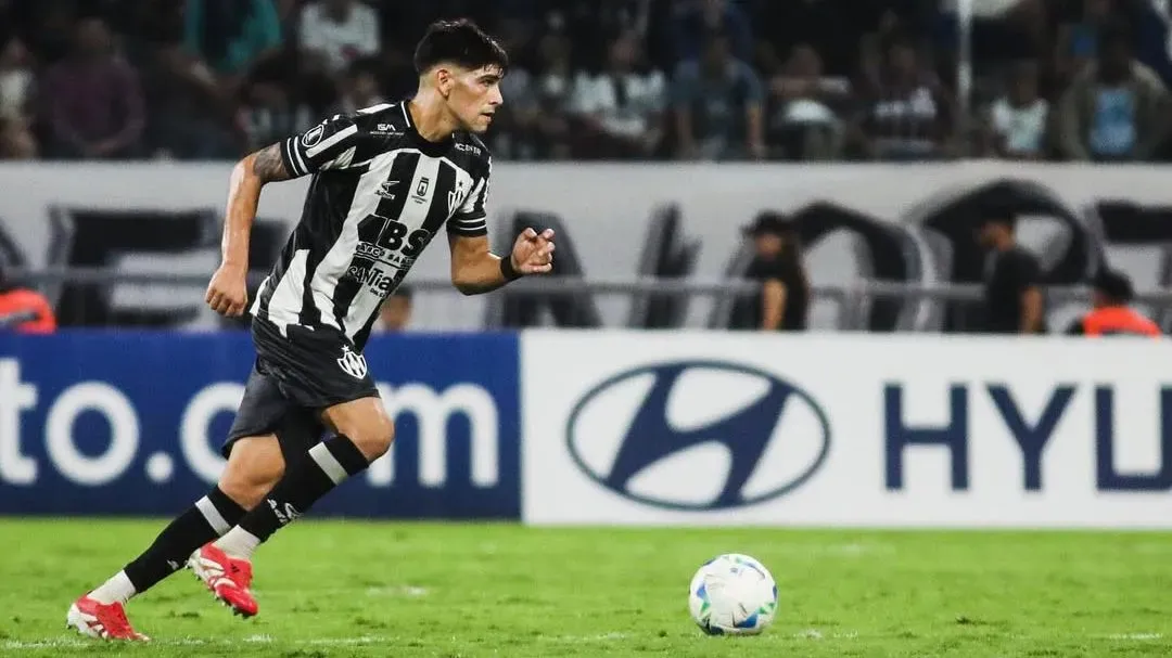 Lautaro Rivero es una de las opciones para reforzar la defensa.