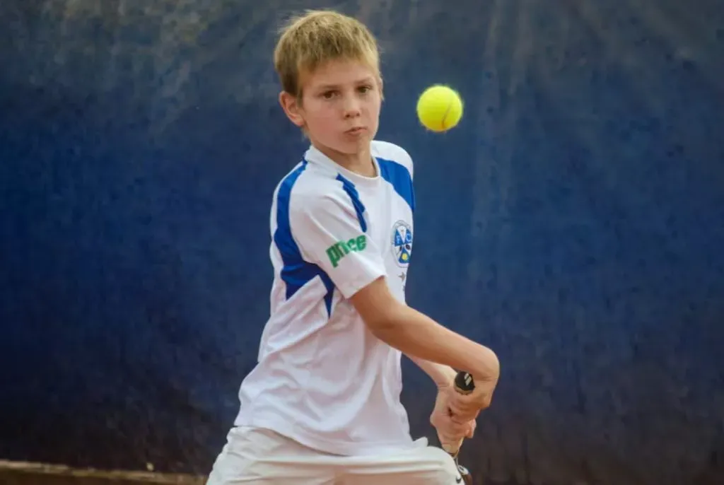 Franco Mastantuono, con 12 años, cuando asomaba como una de las promesas del tenis nacional.