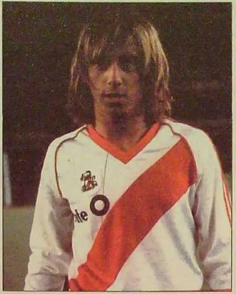 Borrelli durante su primera etapa como futbolista del Más Grande.