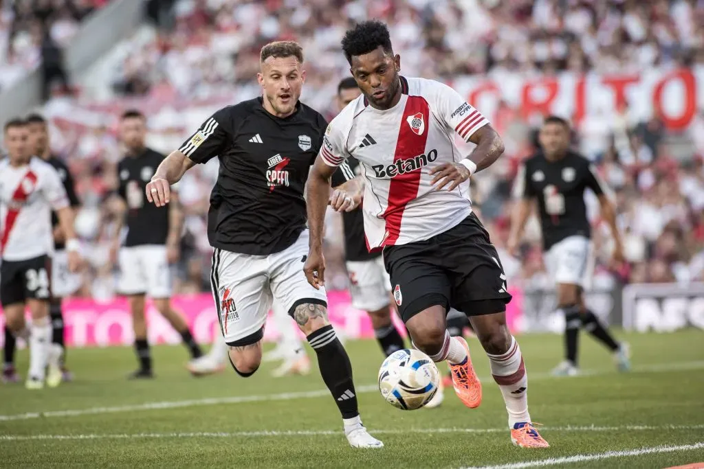 River perdió con Deportivo Riestra en el Estadio Monumental.