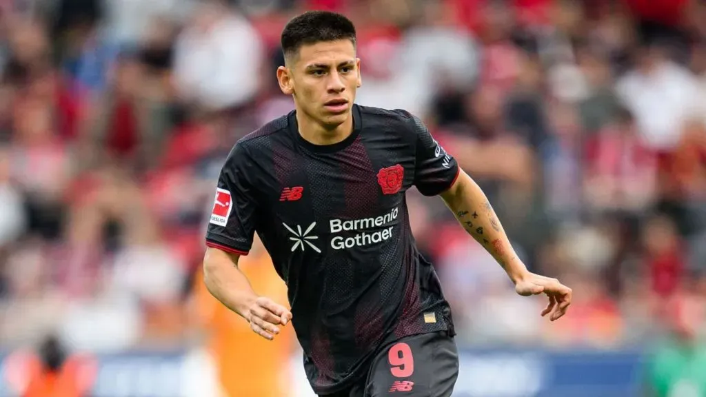 Echeverri no jugó los dos últimos partidos de la Bundesliga y sigue teniendo poco rodaje. (Getty Images)