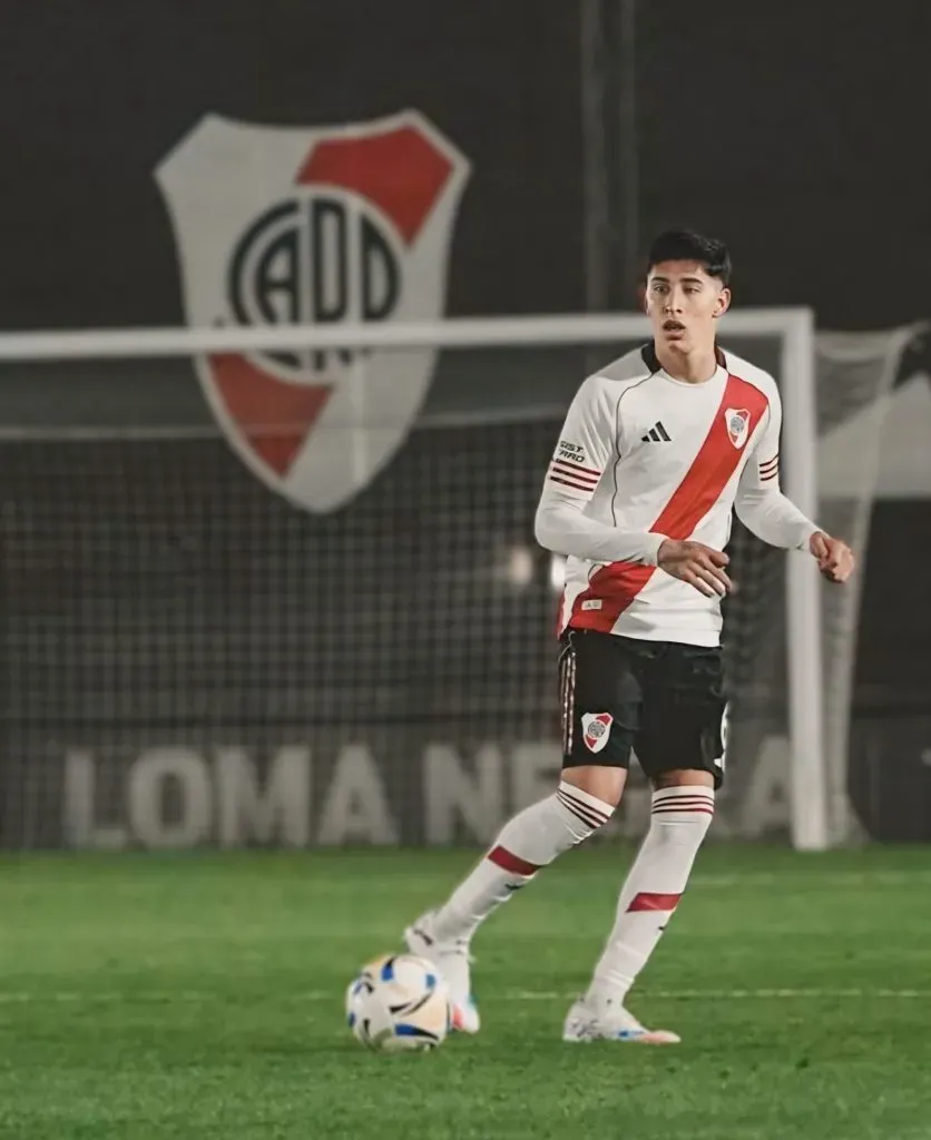 Facundo González en acción con el Millonario.