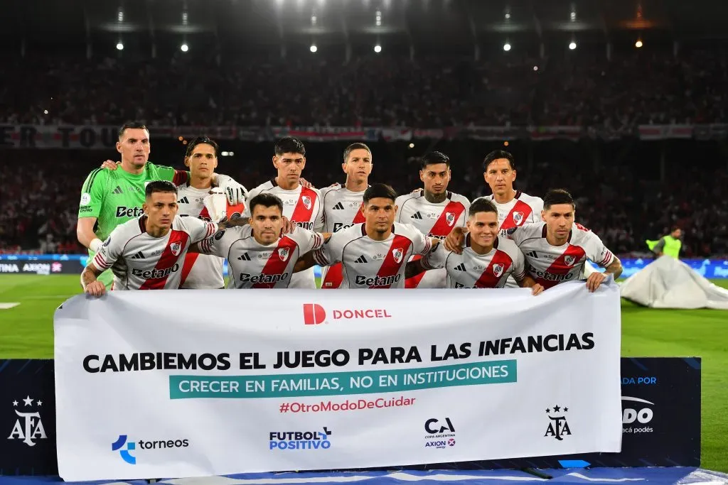 River necesita ganar los tres partidos que le quedan en el Clausura para clasificarse a la Libertadores 2026 por la tabla anual. (Getty Images)
