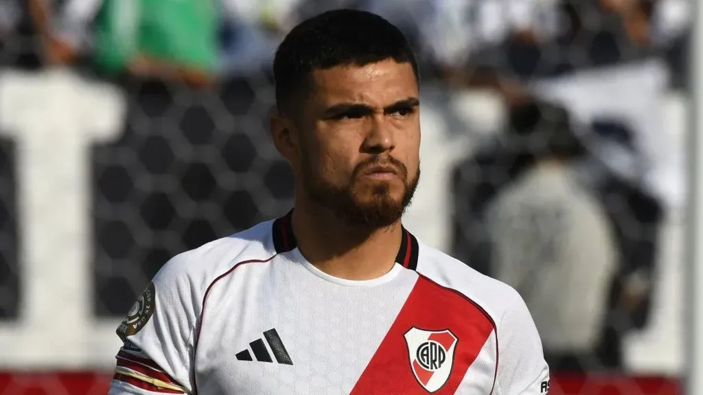 El chileno tiene una posibilidad de marcharse a fin de año, más allá de sus actuaciones.